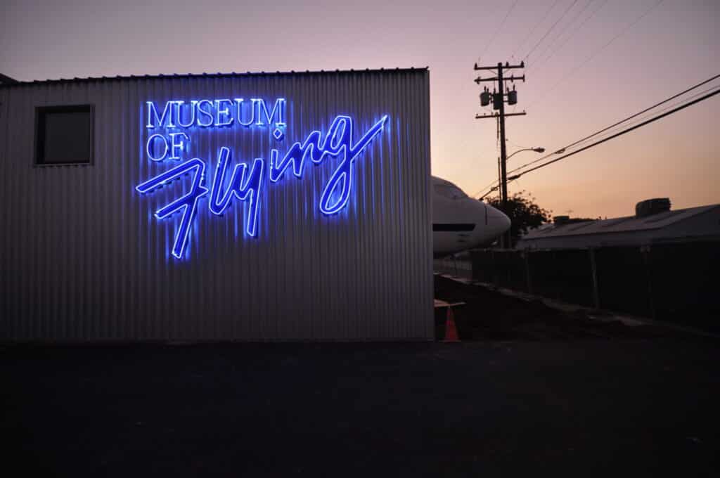 15 Event Signage Ideas for LA Conferences and Pop-Ups 2 Event Signage