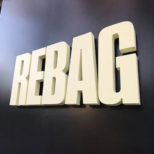 plastic-letters-sign