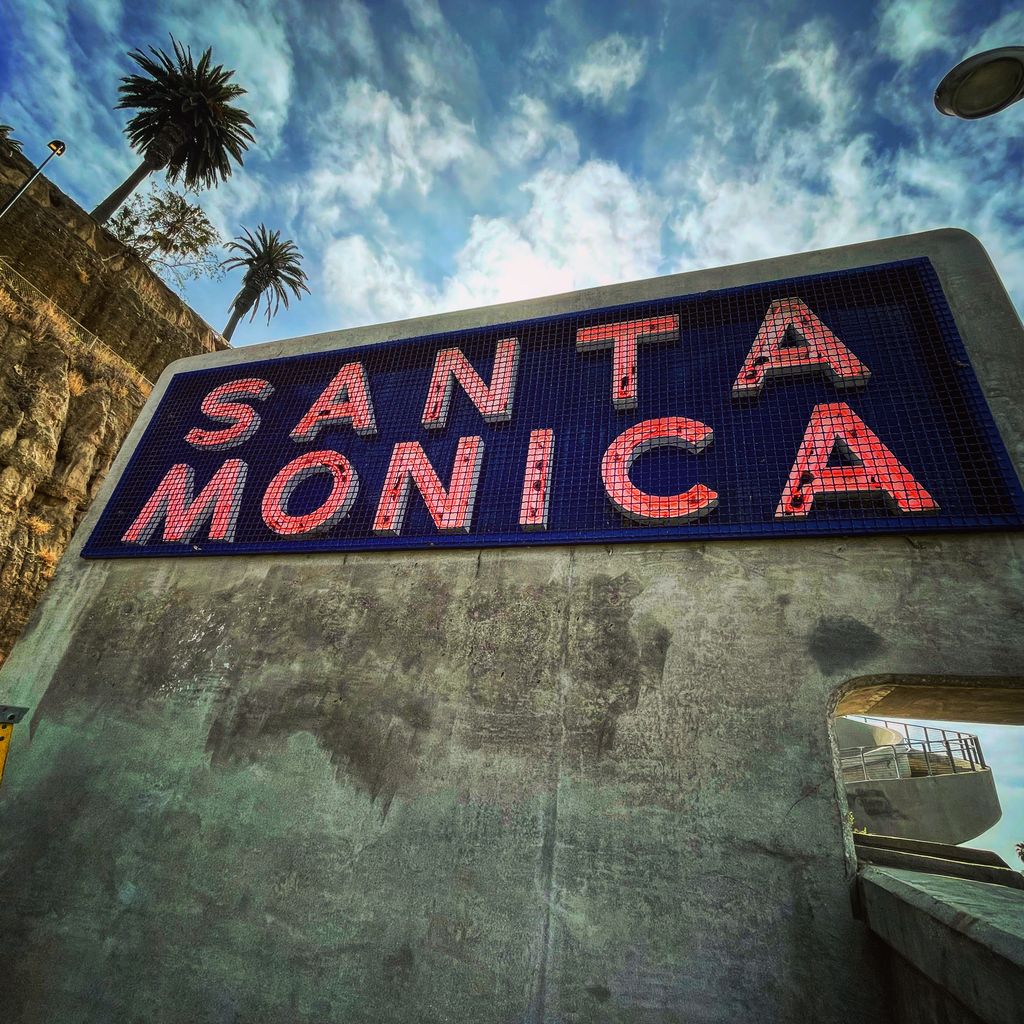 Custom Sign Design in Santa Monica CA